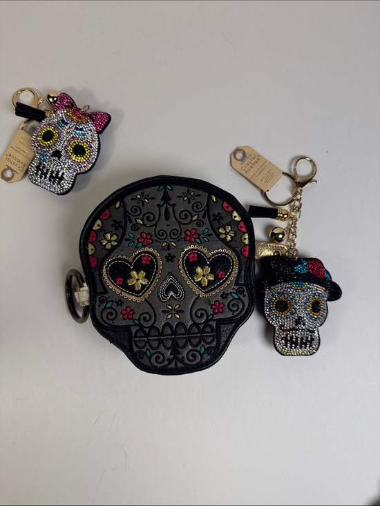 Loungefly Handbags - Loungefly Sugar Skull Day of the Dead Purse charm bag w/keychain